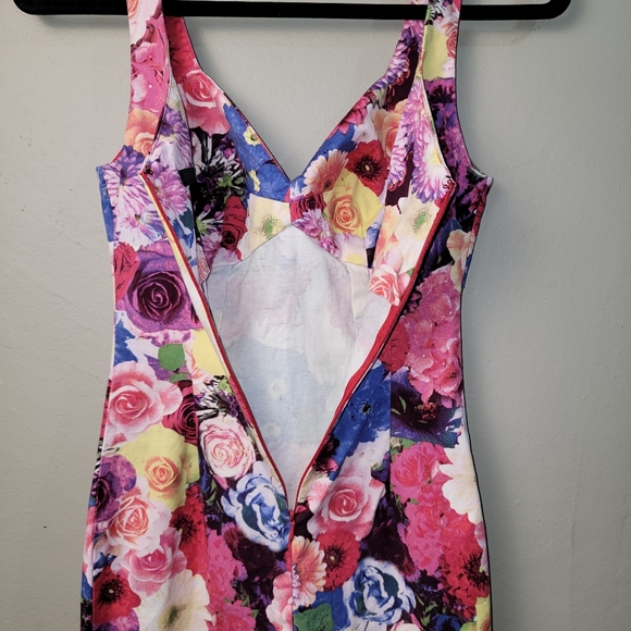 GUESS EUC Vibrant Multicolor "Ava April Showers" Bodycon Cotton Dress - Size 2 - Picture 11 of 12
